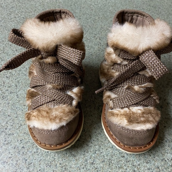 Dr. Scholl's Other - Toddler boots size 5 dr scholls kids never worn